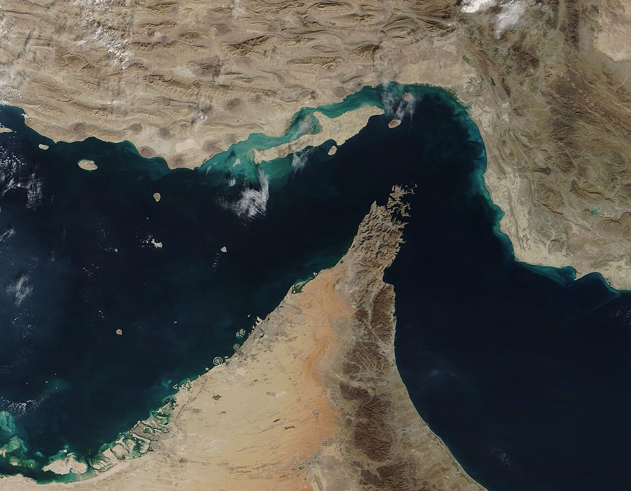 Estrecho de Ormuz. Imagen satelital de archivo.